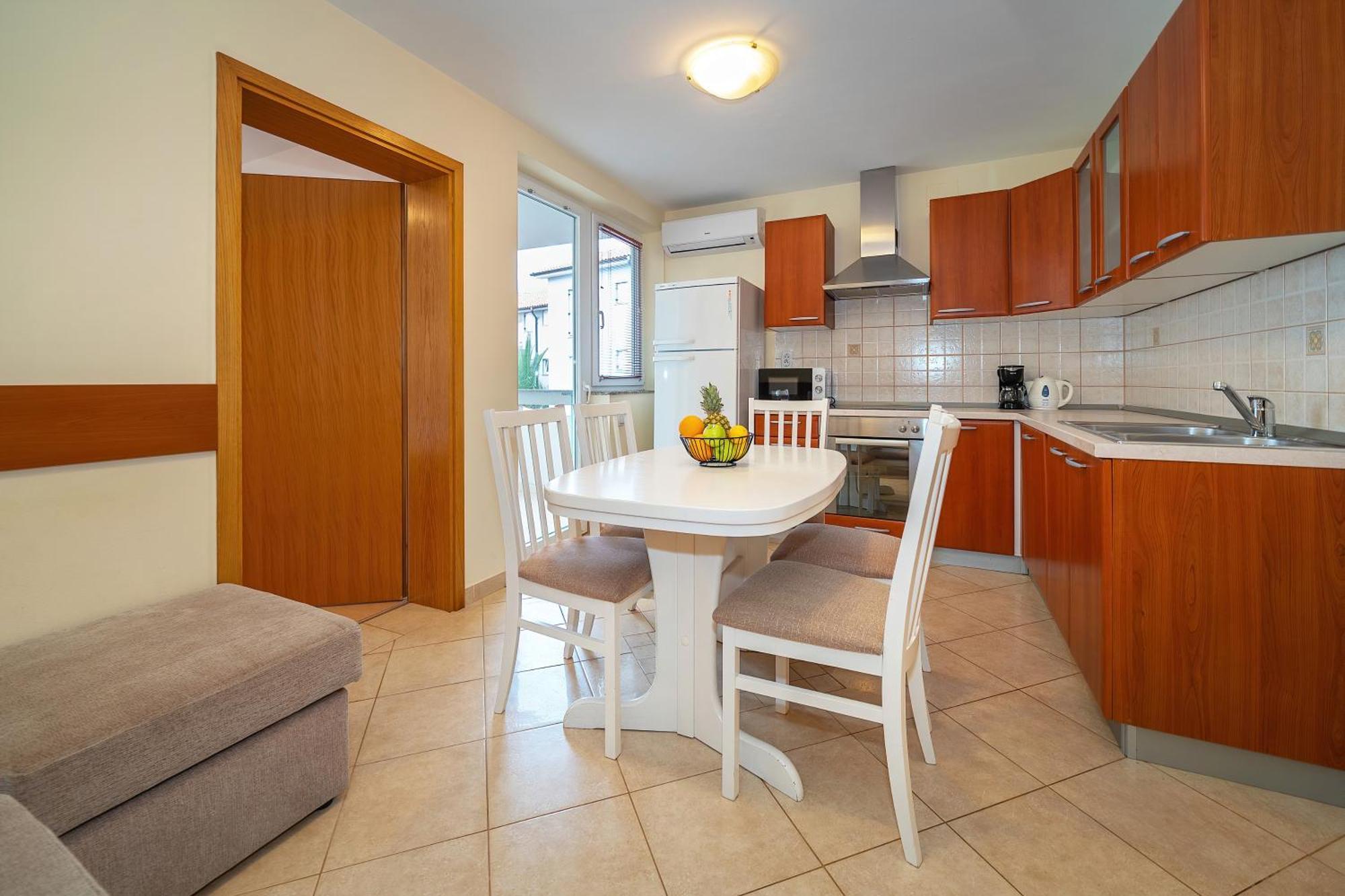 Apartman Tudor With Balcony *